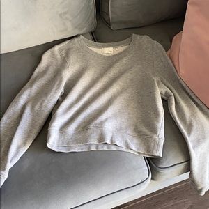 Cropped Size M Wilfred (Aritzia) Sweatshirt